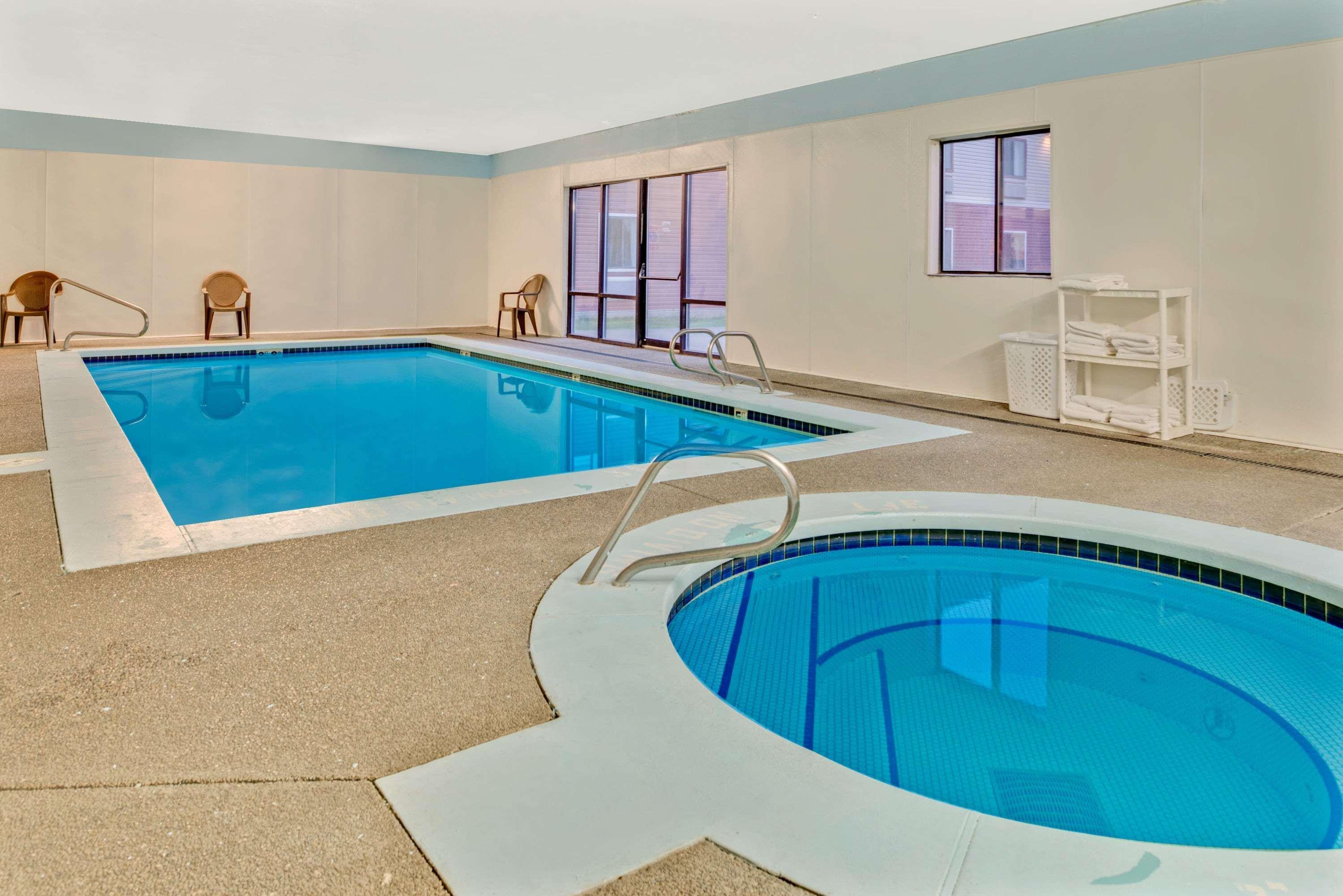 Super 8 By Wyndham Spokane/West Эруэй-Хайтс Экстерьер фото
